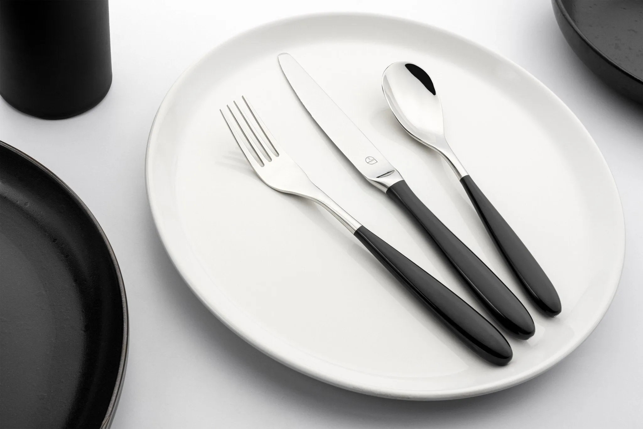 Yin & Yang Black 8 Piece Cutlery Set