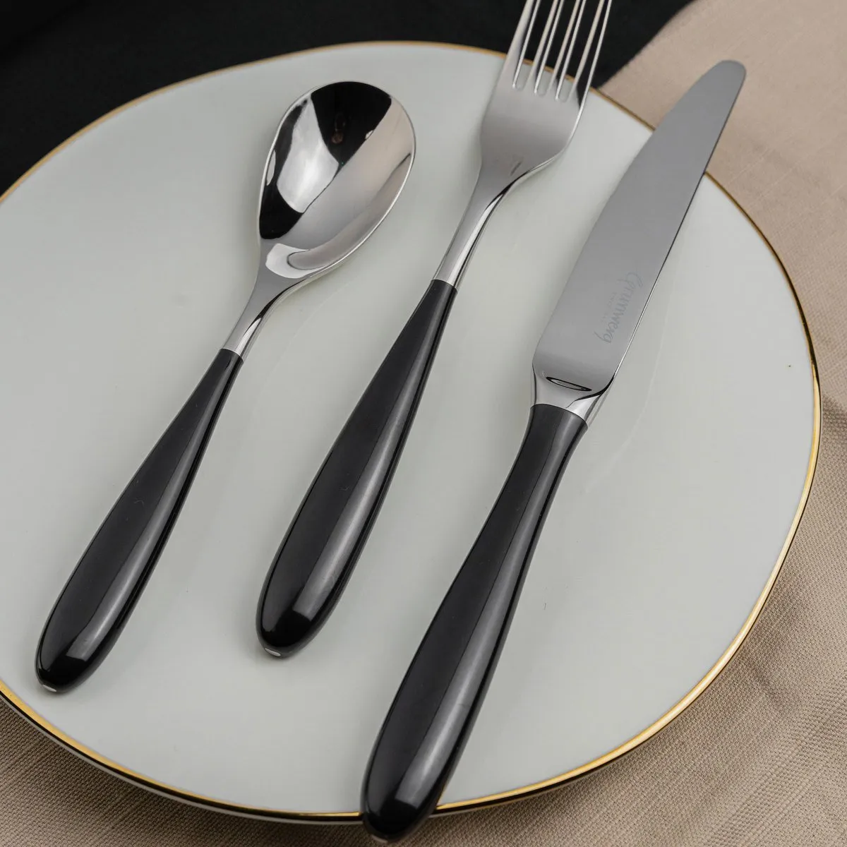 Yin & Yang Black 8 Piece Cutlery Set